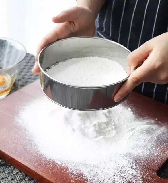 Flour Strainer