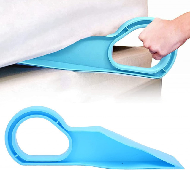 Mattress lifter
