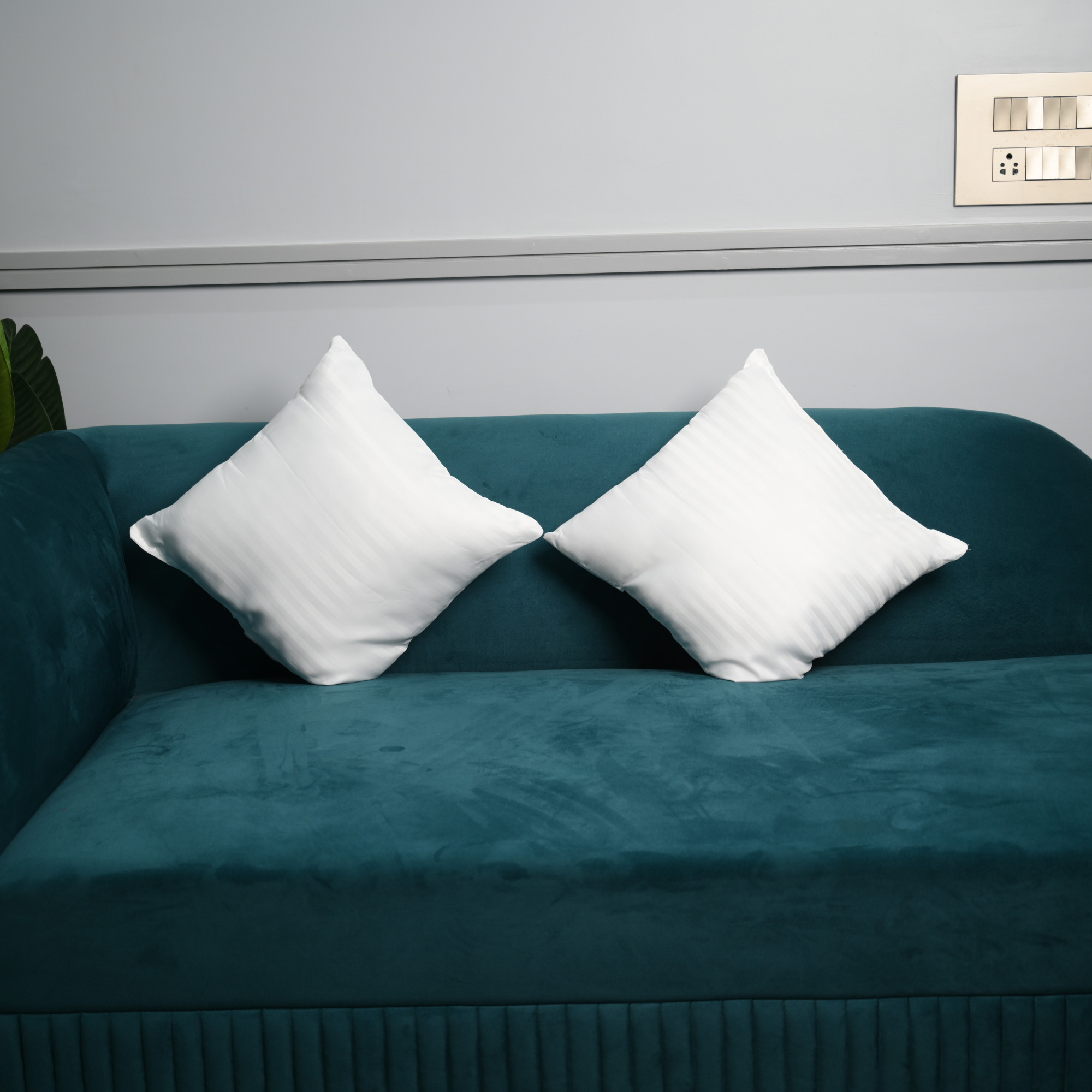 Kuber Industries  Cushion Filler  16x16 Inch  Pillow Cushion Filler  Fluffy Microfiber Cushion Filler for Sofa-Living Room-Bedroom Dcor  Throw Couch Cushion Pillow Filler  White