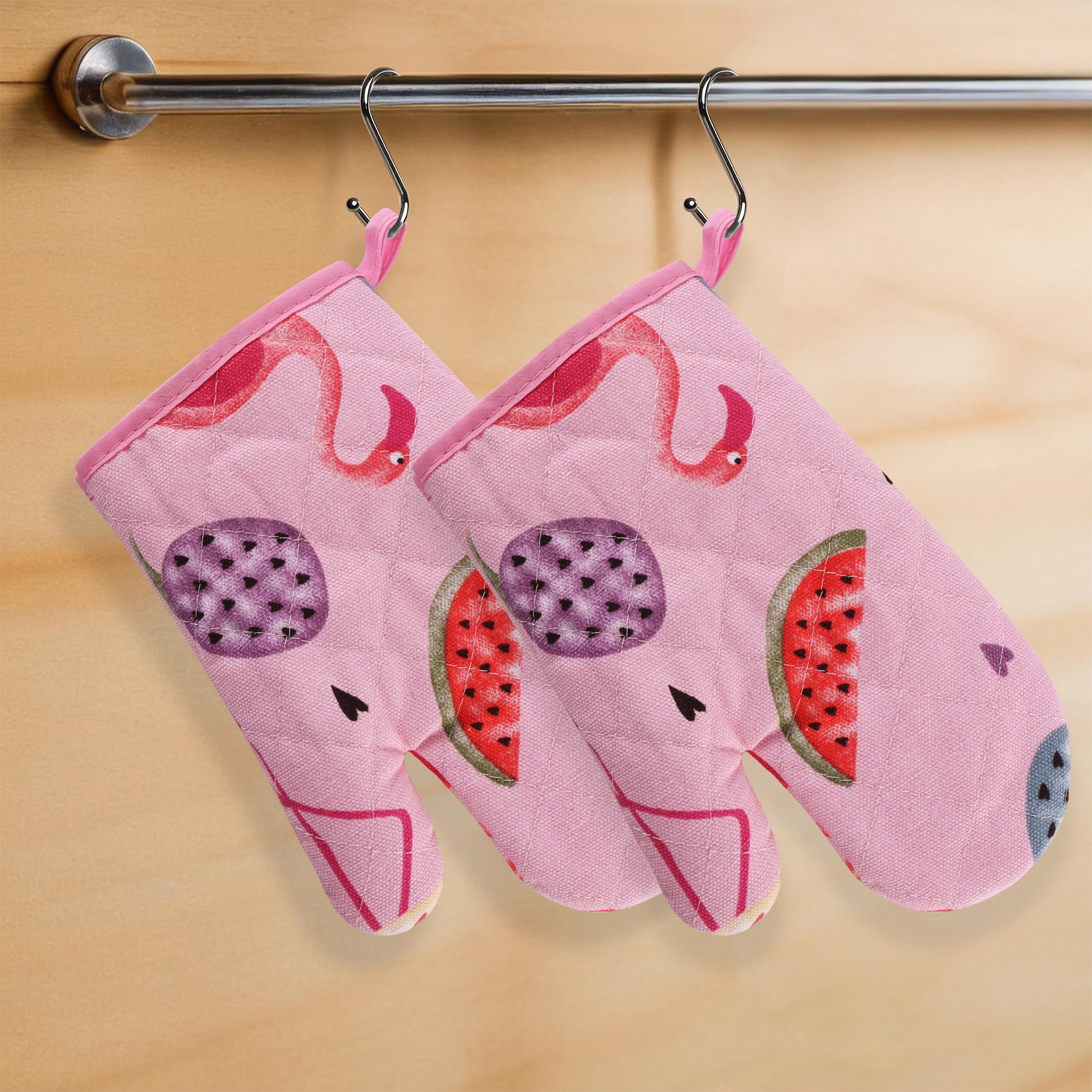 Kuber Industries 1-Pair InsulatedHeat Proof Cotton Oven Gloves  Washable Kitchen Gloves for Hot Utensils  Comfortable  Durable Oven Mitts - Ideal for BakingCooking  Duck Print - Pink