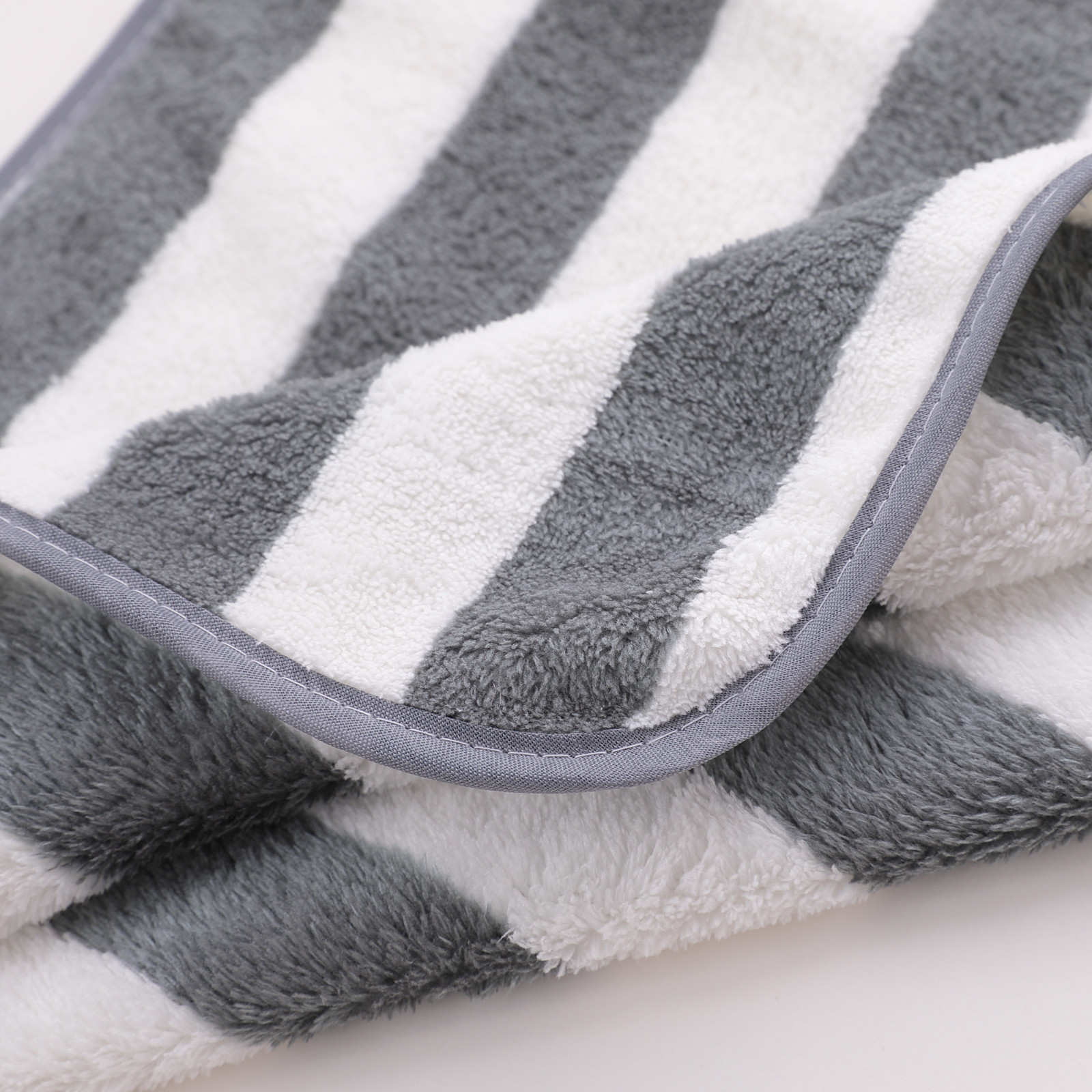 Kuber Industries 2 Piece Hand Towel Set|280 GSM|Gtm & Workout Towels|Super Absorbent & Antibacterial Treatment|Small Size, Travel Friendly  (Grey & Pink)