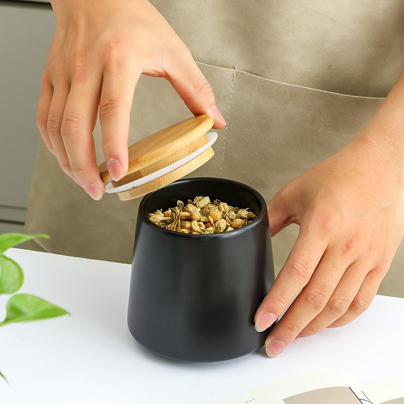 Kuber Industries Ceramic Jar | Food Storage Jar | Kitchen Storage Jar | Round Jar for Home | Sugar Storage Jar | Airtight Bamboo Lid | YX02-M-BK | 700 ML | Black