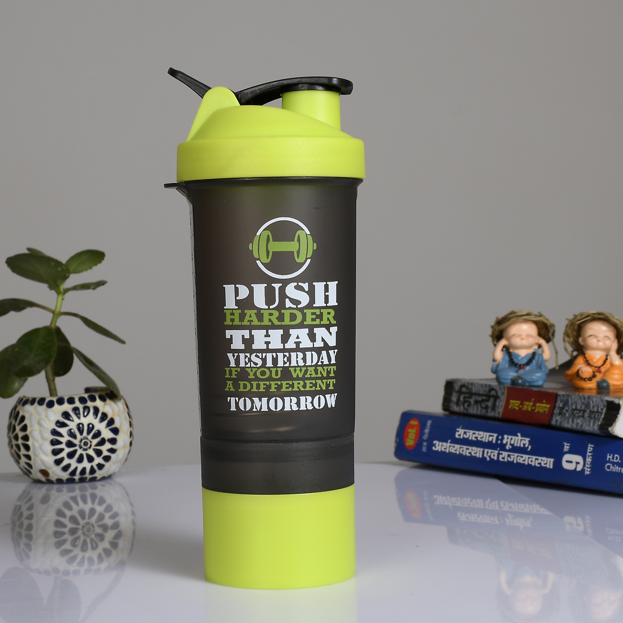 Kuber Industries Classic Shaker Bottle Perfect for Protein Shakes and Pre Workout with Pill Organizer and Storage for Protein Powder (Green)