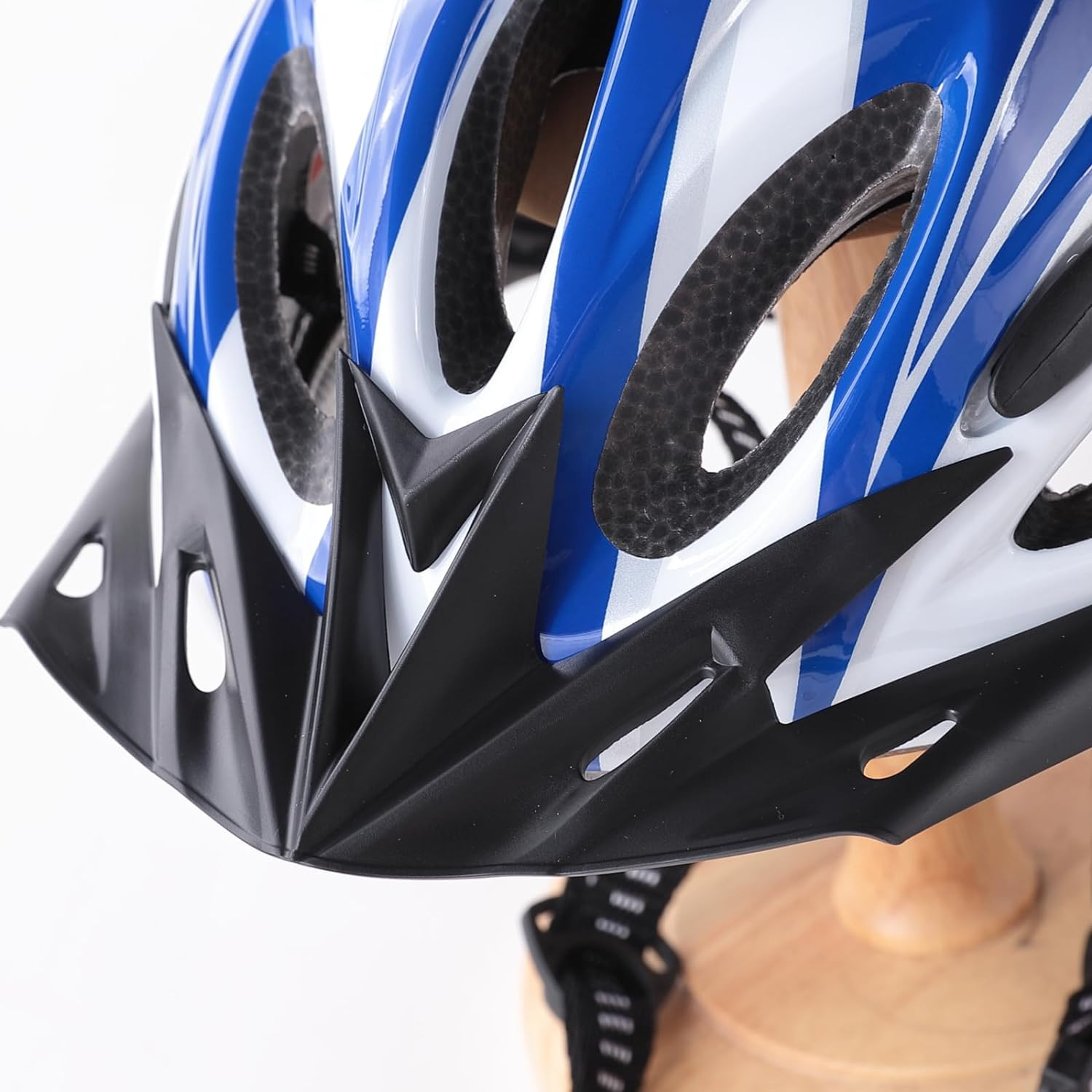 Kuber Industries Cycling Helmet with Detachable Visor|Helmet for Mountain, Road Bike & Skating|Breathable & Adjustable Bicycle Helmet|Ideal for Adults and Kids (White)