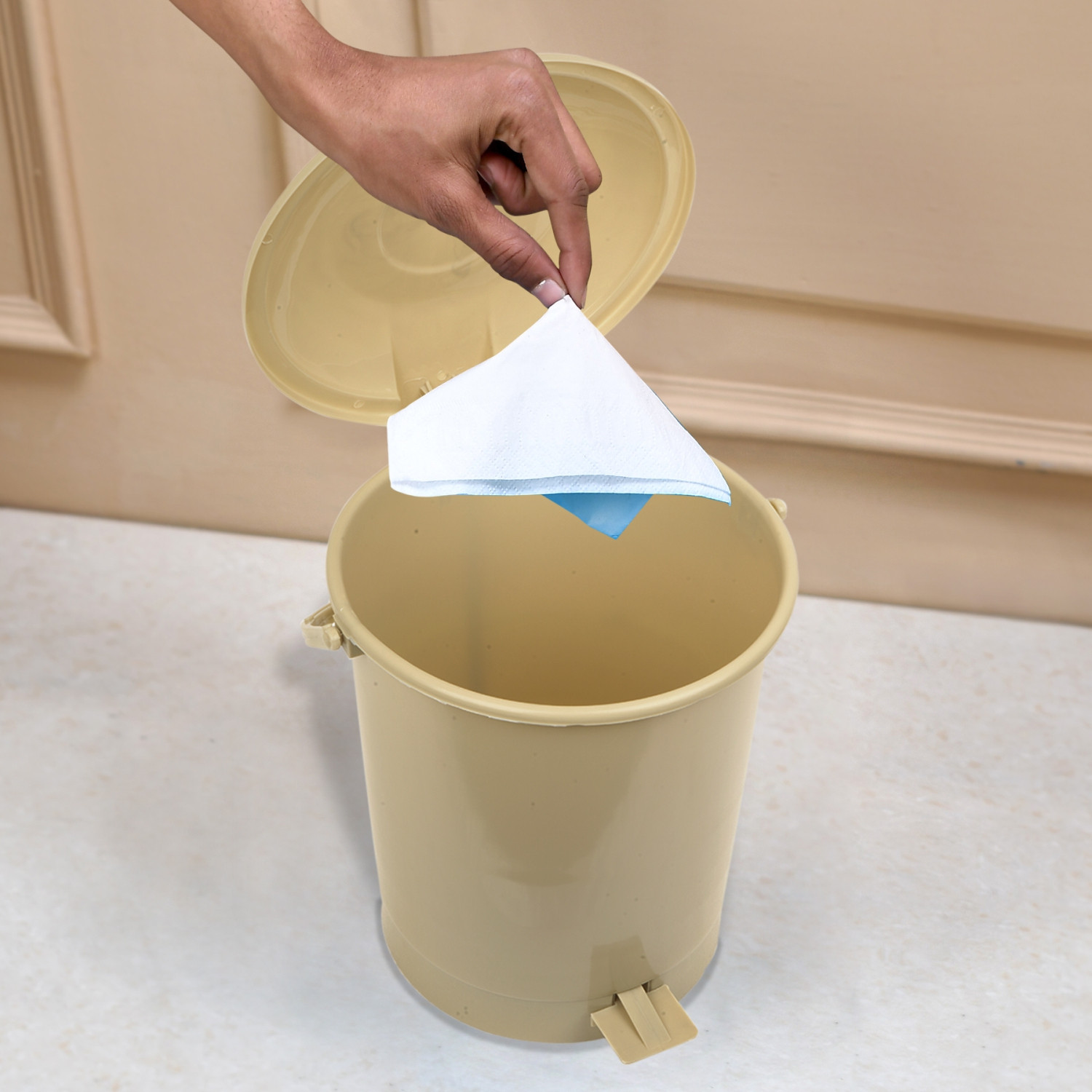 Kuber Industries Dustbin | Plastic Swinging Lid Dustbin | Pedal Dustbin with Lid | Dustbin for Kitchen | Wet & Dry Waste Pedal Dustbins | Trash Can | 10 LTR | Beige