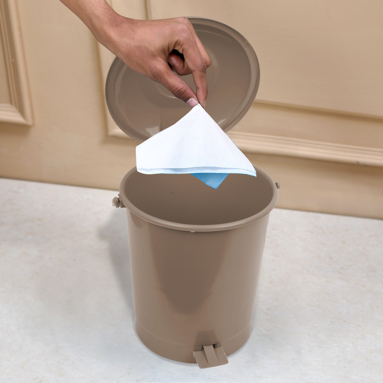 Kuber Industries Dustbin | Plastic Swinging Lid Dustbin | Pedal Dustbin with Lid | Dustbin for Kitchen | Wet & Dry Waste Pedal Dustbins | Trash Can | 10 LTR | Brown