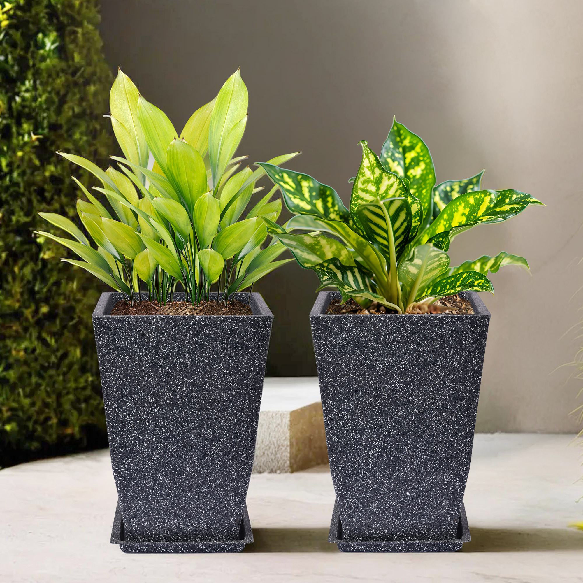 Kuber Industries Flower Pot with Plate | 12 Inch Lightweight Polymers Indoor-Outdoor Plant Pots | Flower Pot Gamla for Home-Office & Garden | Flower Pot for Balcony | Marble Tower | Black