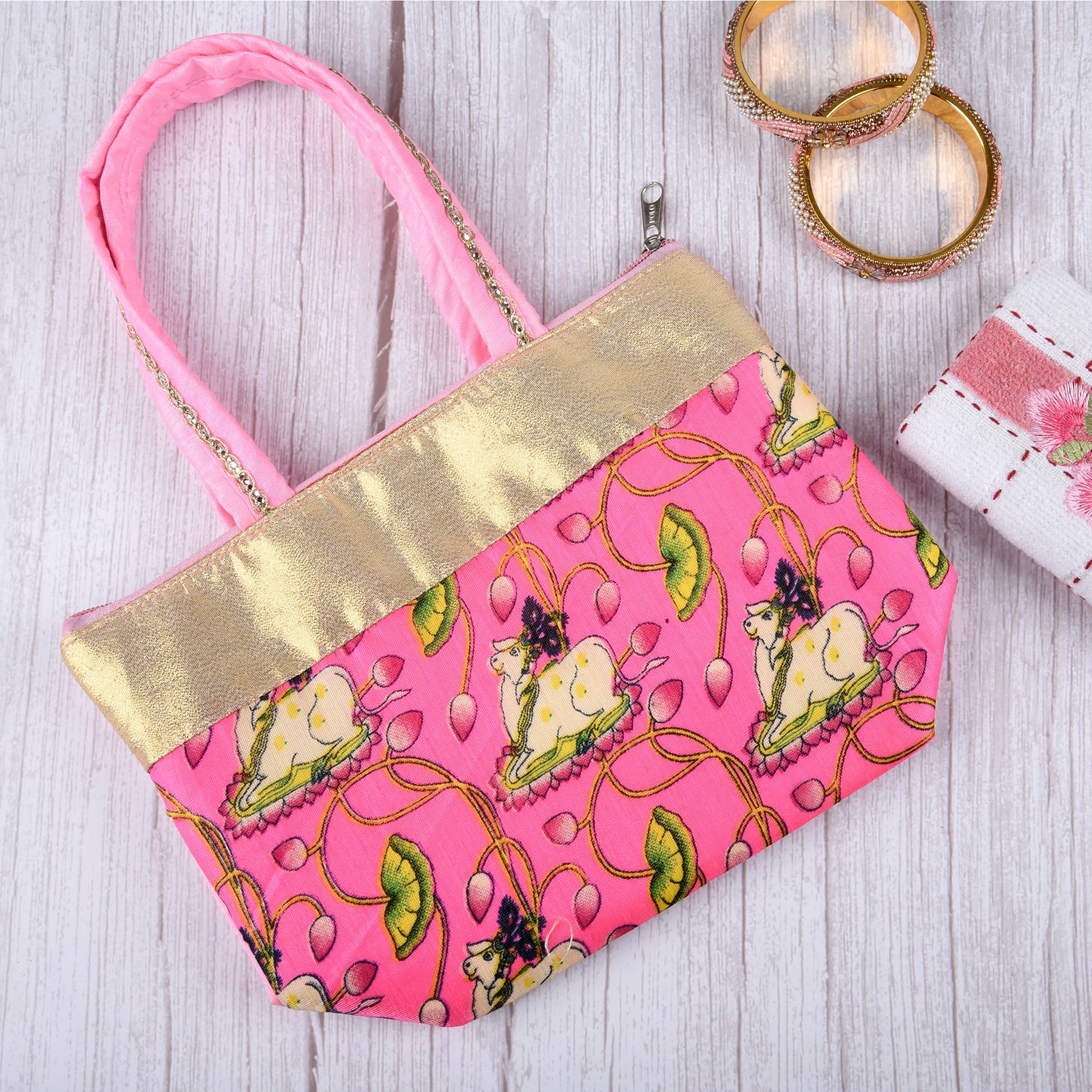 Kuber Industries Hand Purse | Traditional Mini Hand Bag | Silk Wallet Hand Bag | Shagun Hand Purse | Woman Tote Hand Bag | Gifts Hand Bag | Cow-Small Hand Purse | Pink