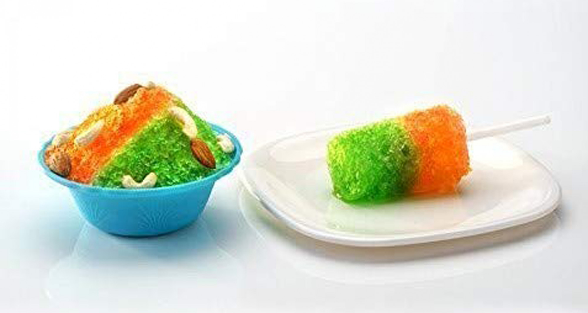 Kuber Industries Ice Gola Slush Maker Ice Snow Maker Machine with 3 Bowl, 1 Glass, 4 Sticks (Green) -CTKTC38141