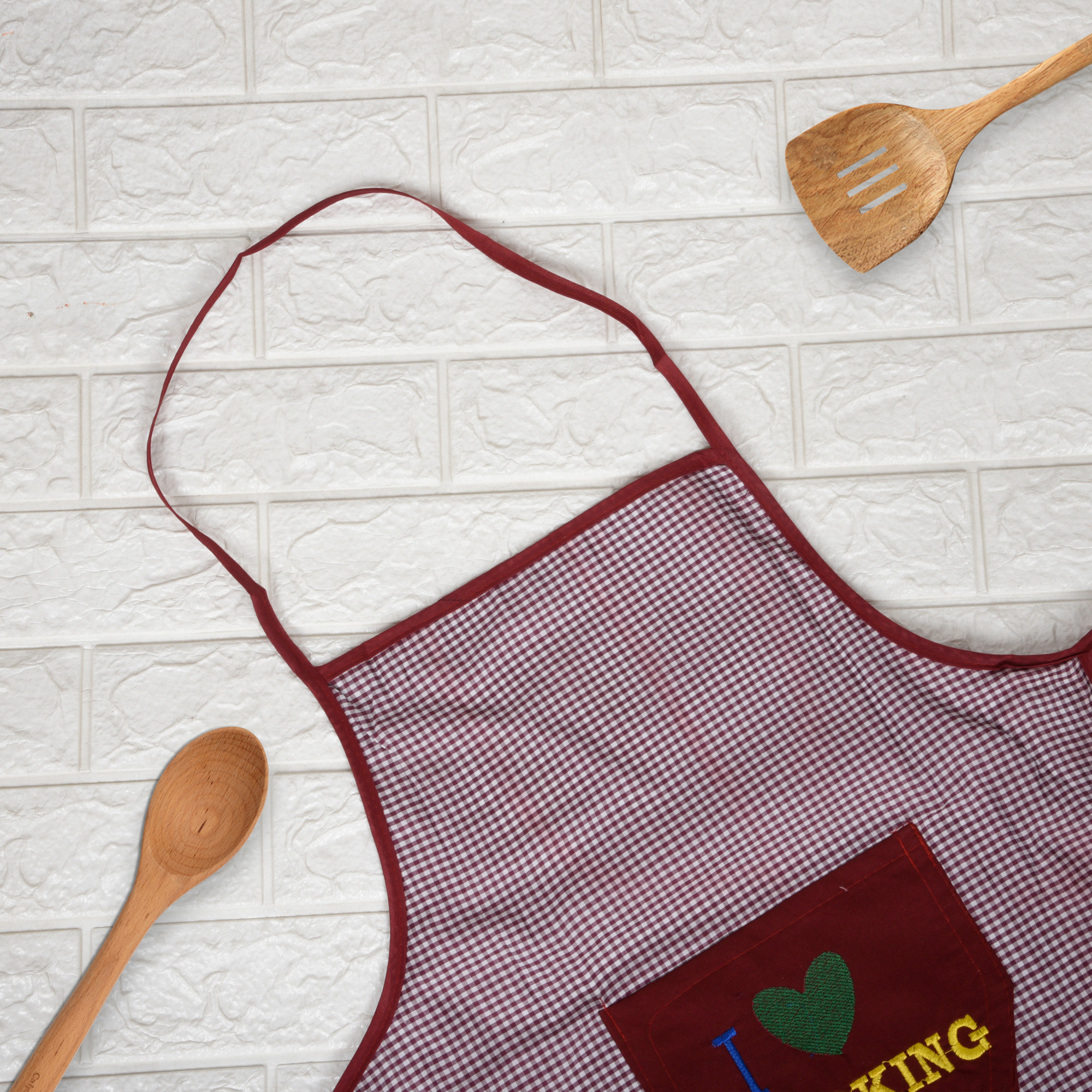 Kuber Industries Kitchen Apron  Apron for Restaurant  Waterproof Apron  Front Pocket  Kitchen Dress for Women  Apron for Chef  Cooking Apron for Men  Barik Check  Maroon