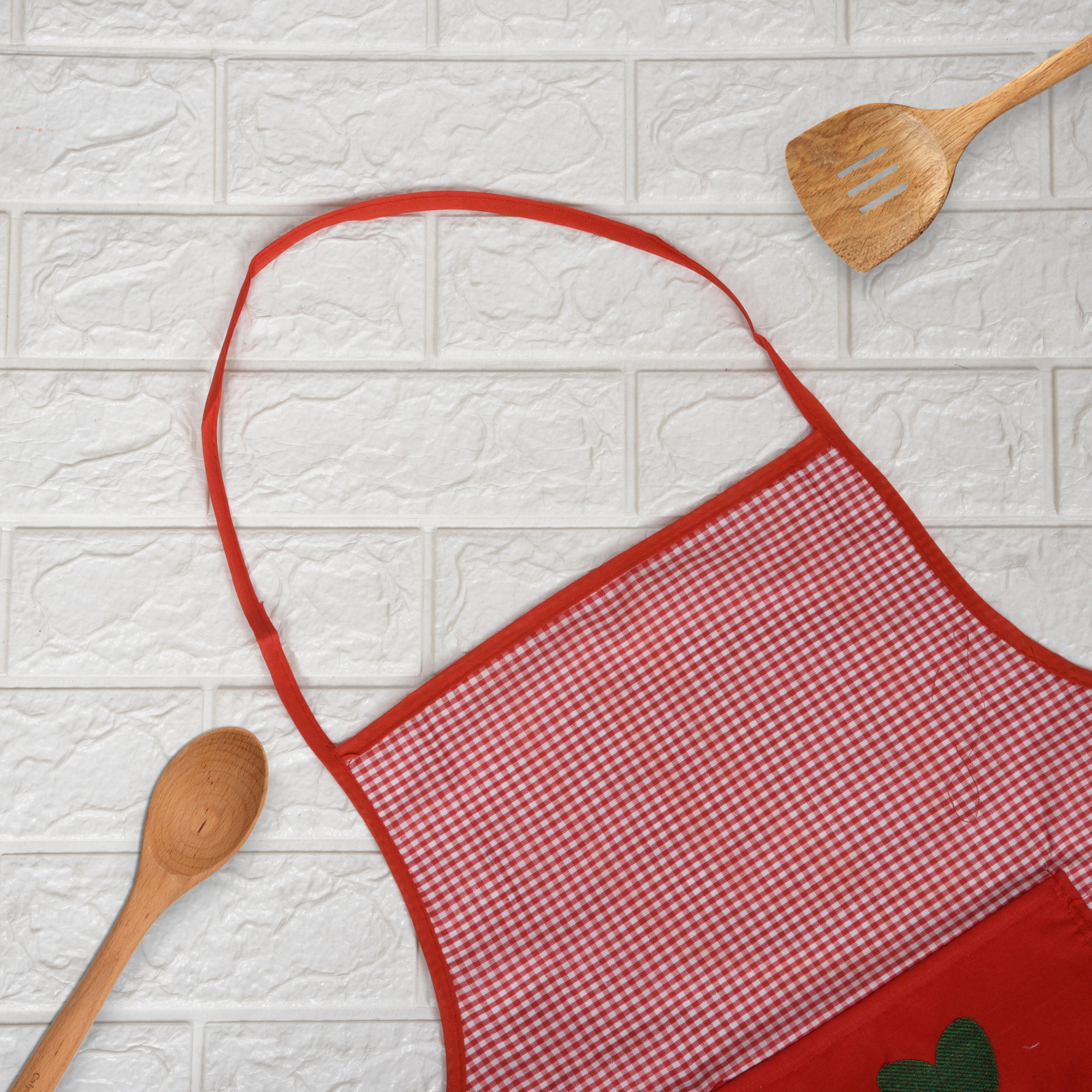 Kuber Industries Kitchen Apron  Cooking Apron for Men  Apron for Restaurant  Apron for Chef  Waterproof Apron  Front Pocket  Kitchen Dress for Women  Barik Check  Red