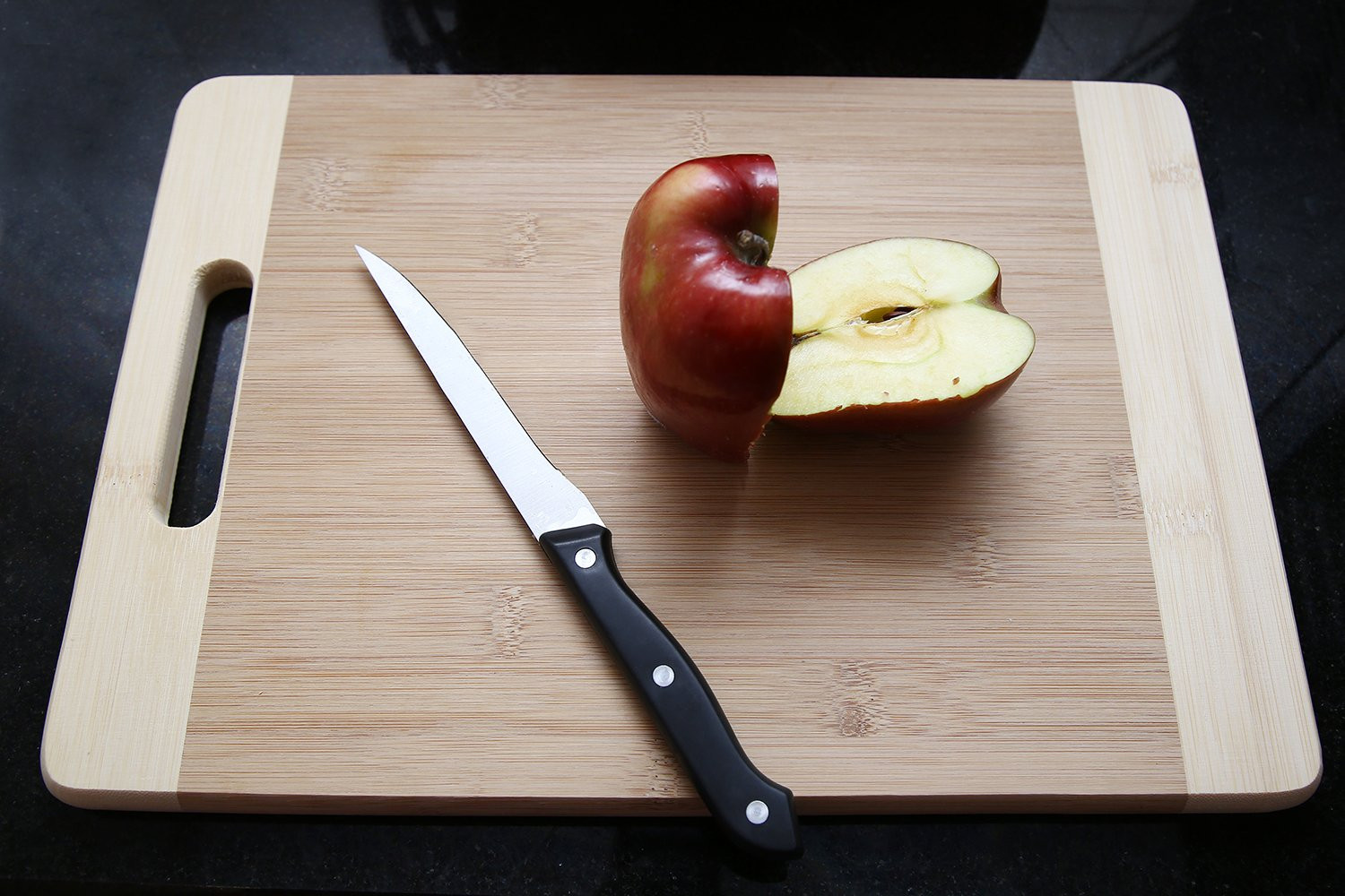 Kuber Industries Ovel Thick Wooden Bamboo Kitchen Chopping Cutting Slicing Board with Handle for Fruits Vegetables Meat (Brown)