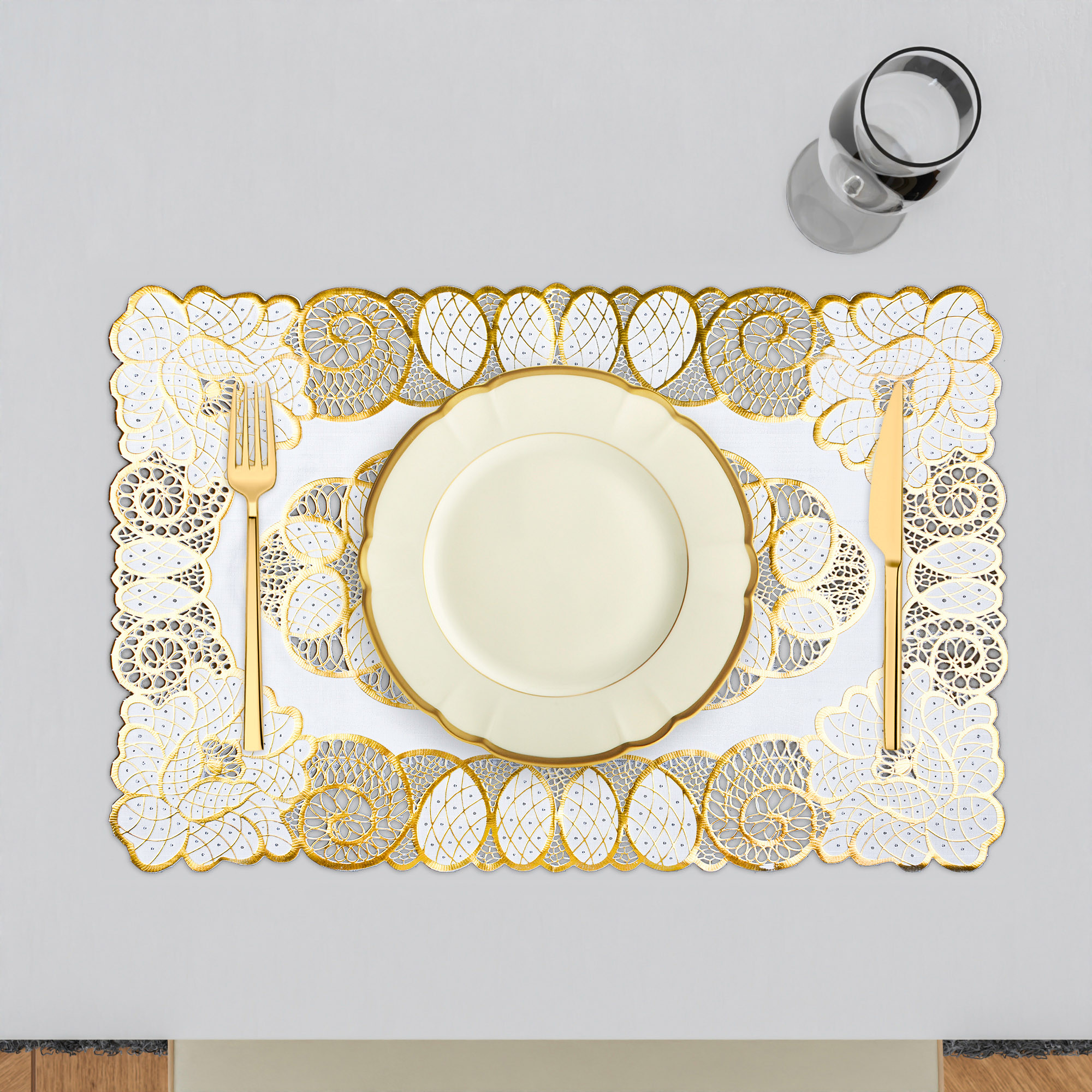 Kuber Industries Placemat | Placemats for Dining Room | Designer Table Mat Set | Placemats for Kitchen | Side Placemats | Table Placemat Set | Medium | 4 Piece Set | 14x20 | Golden
