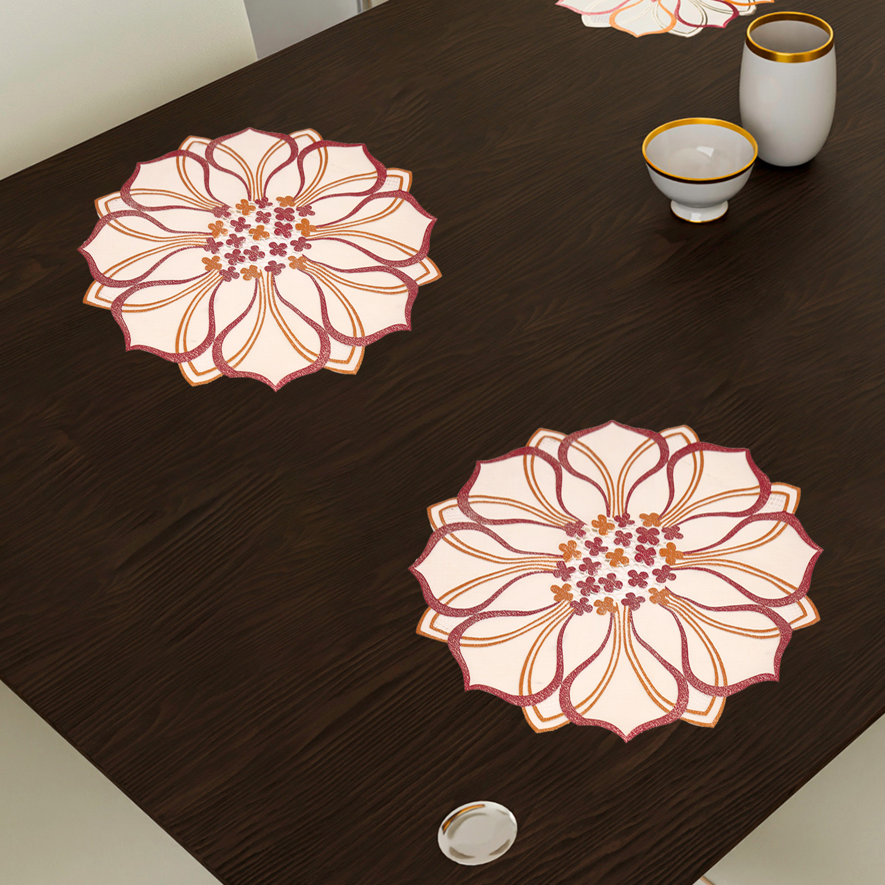 Kuber Industries Placemats | Placemats for Dining Table | Placemats for Kitchen | Table Placemats | Table Runner Mat | Multi Leaf Round Placemats | Dinner Mat | 6 Piece Set | Golden
