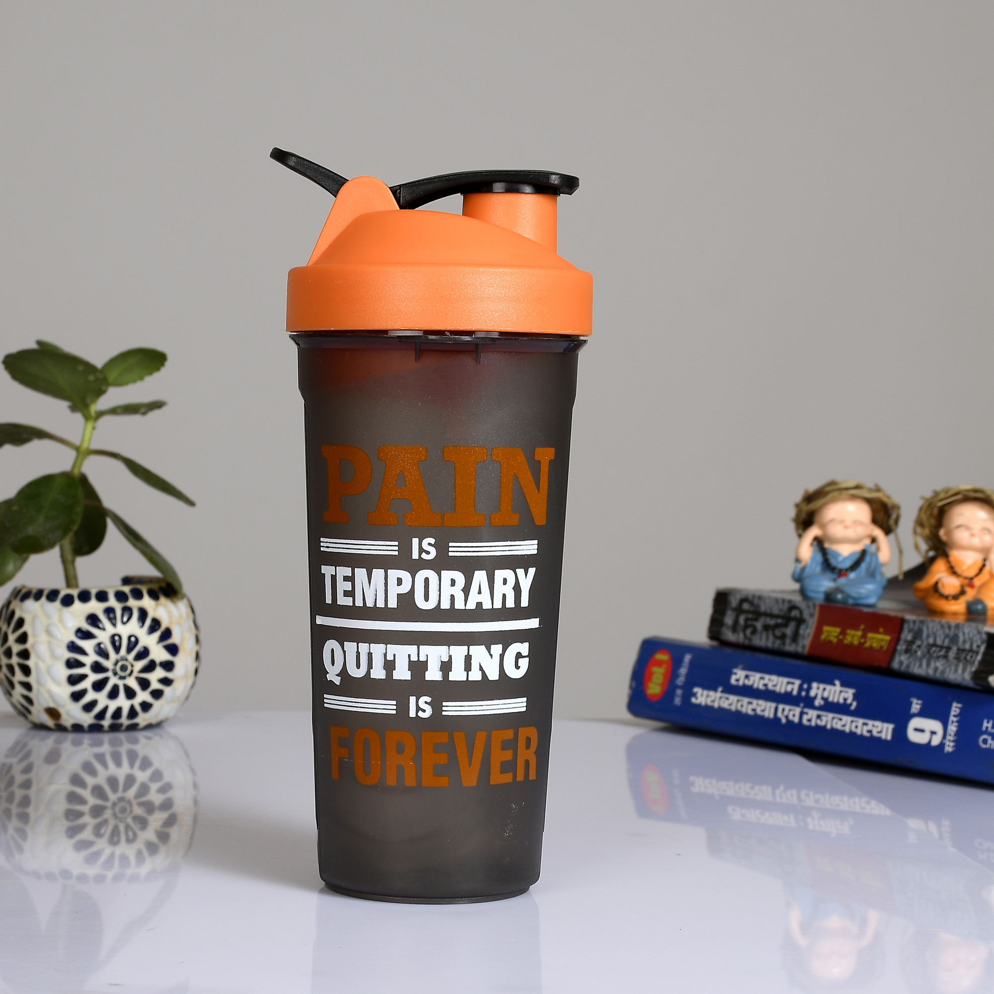 Kuber Industries Protein Shaker - 800 ml for Whey Proteins, and Preworkouts, 100% Leak Proof (Orange)