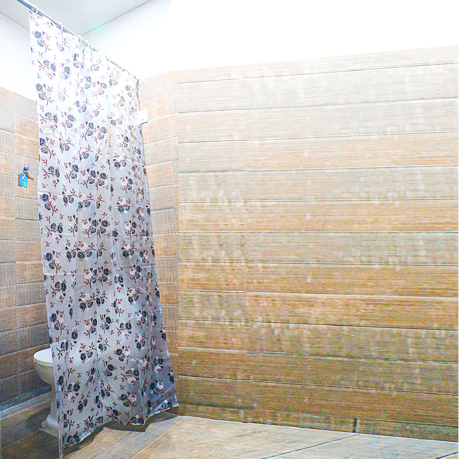 Kuber Industries PVC Waterproof Rose Print Shower Curtain For Bathroom With 8 Ring,7 Feet (Brown)
