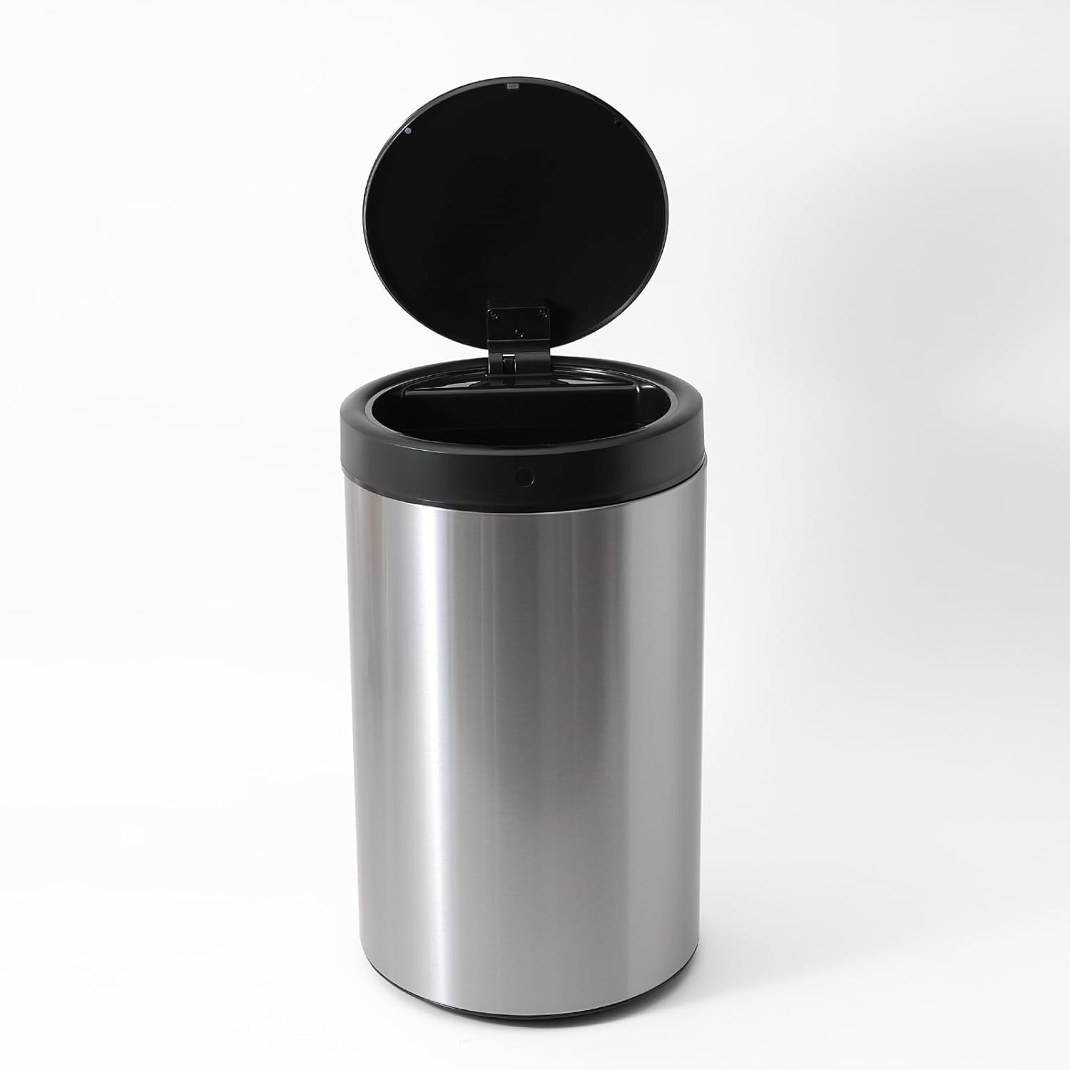 Kuber Industries Sensor Dustbin | Round Big Sensor Dustbin | Touchless Trash Can | Smart Dustbin for Bedroom-Office-Living Room | Automatic Garbage Can | HN-ZR-S-30L | Silver