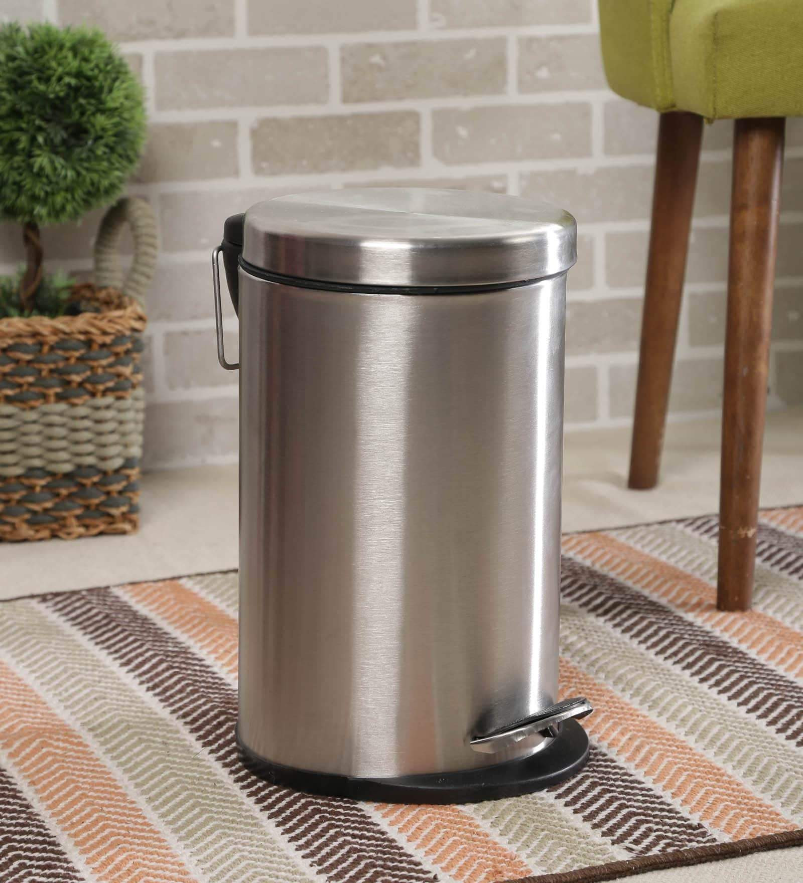 Kuber Industries Stainless Steel Plain Pedal Dustbin With Inner Bucket,5 Ltr (Silver)