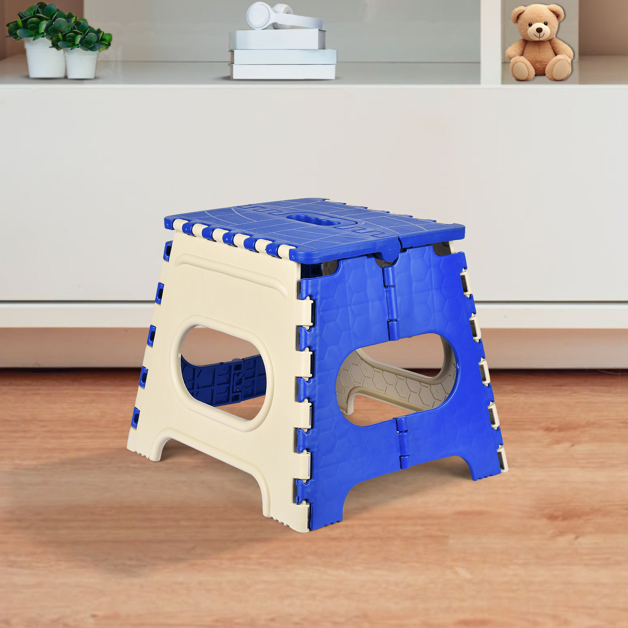 Kuber Industries Stool | Foldable Stool | Collapsible Camping Chair | Stool for Outdoor-Fishing-Hiking-Gardening-Travel | Portable Stool | Multipurpose Sitting Stool | Small | Cream & Blue