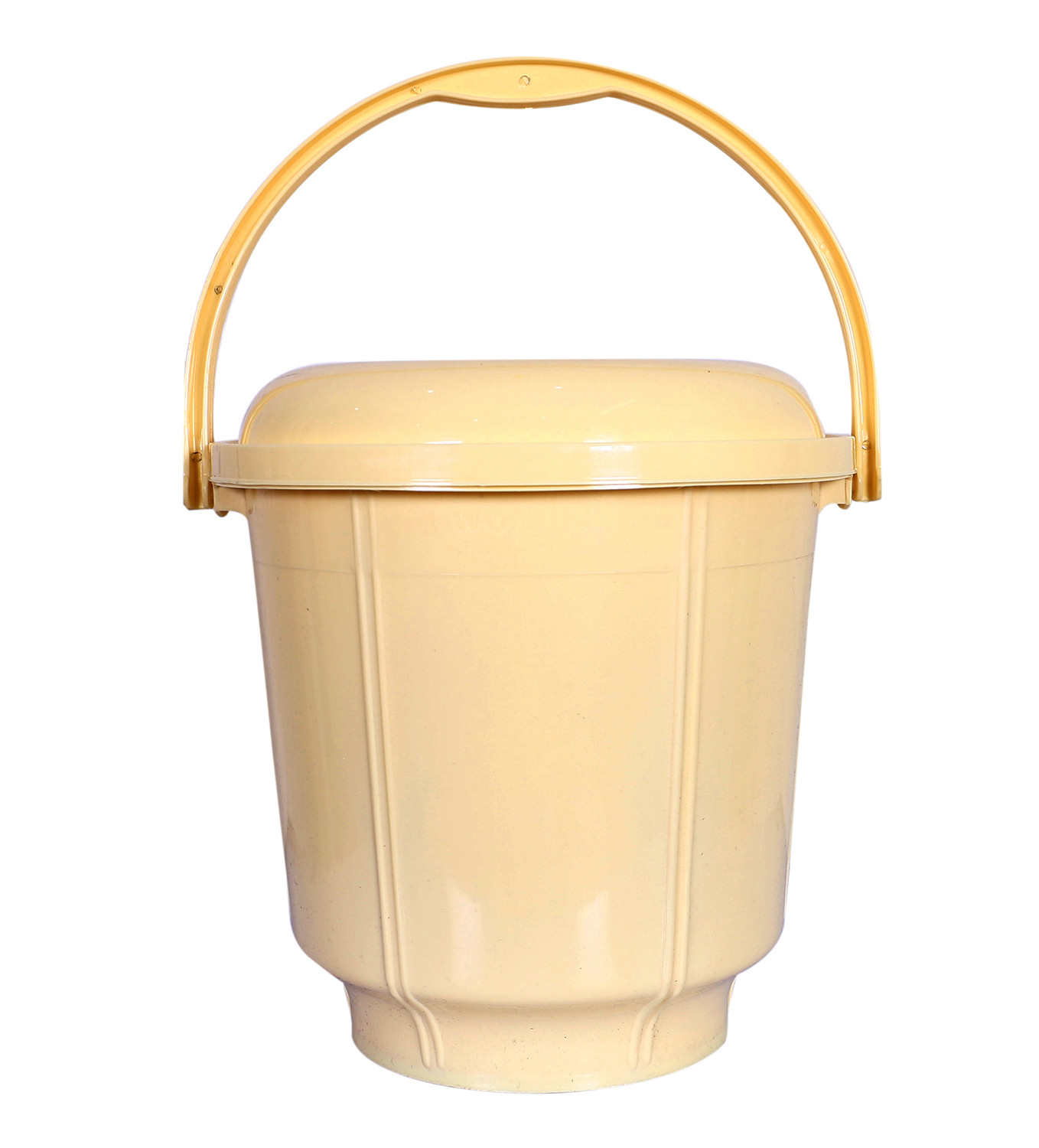 Kuber Industries Unbreakable Plastic Durable & Lightweight Strong Bathroom Bucket With Lid And Handle,13 Ltr.(Cream)