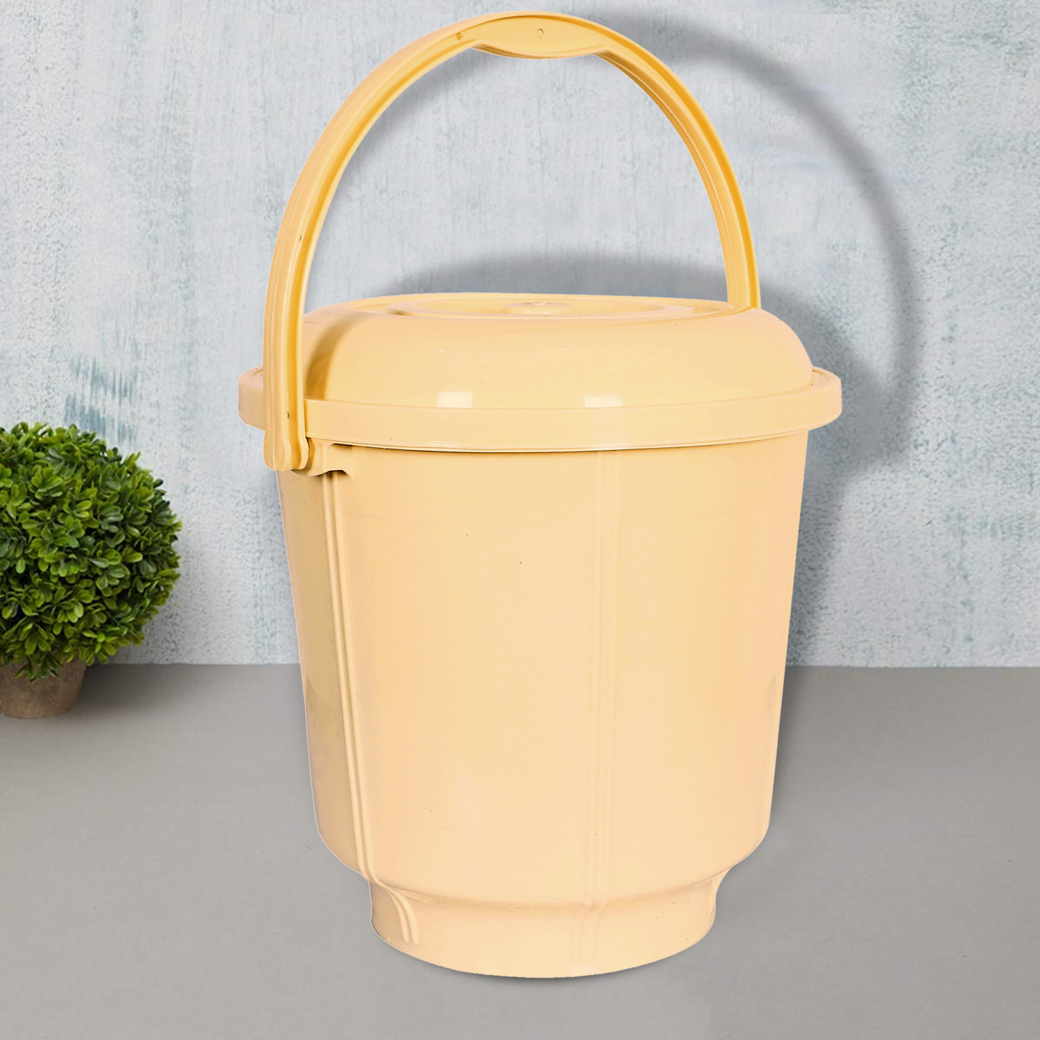 Kuber Industries Unbreakable Plastic Durable & Lightweight Strong Bathroom Bucket With Lid And Handle,13 Ltr.(Cream)