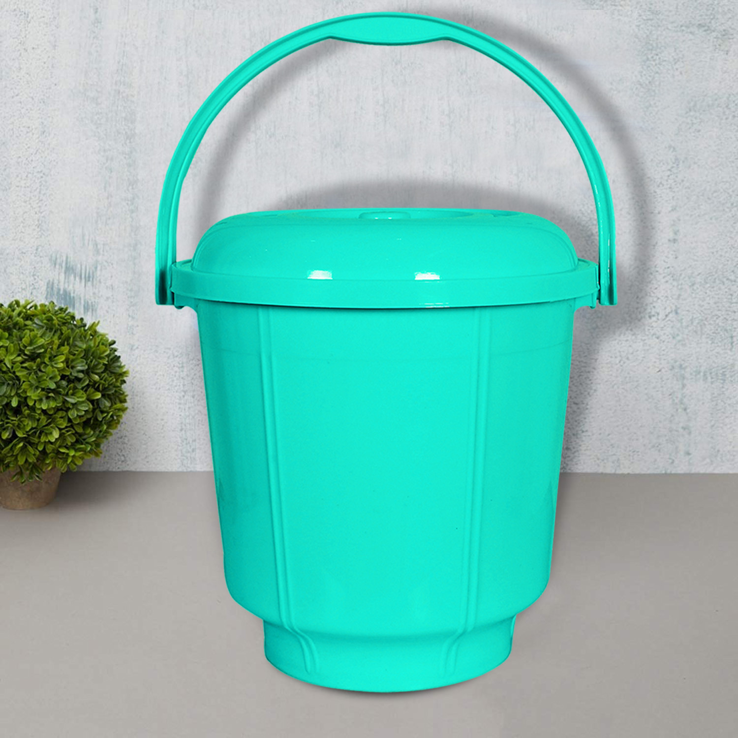 Kuber Industries Unbreakable Plastic Durable & Lightweight Strong Bathroom Bucket With Lid And Handle,13 Ltr. (Mint Green)