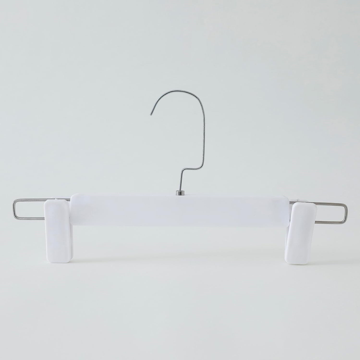 Kuber IndustriesRecycled Plastic Cloth Hanger Set of 5 With Chromed Plated Steel Hook (White)